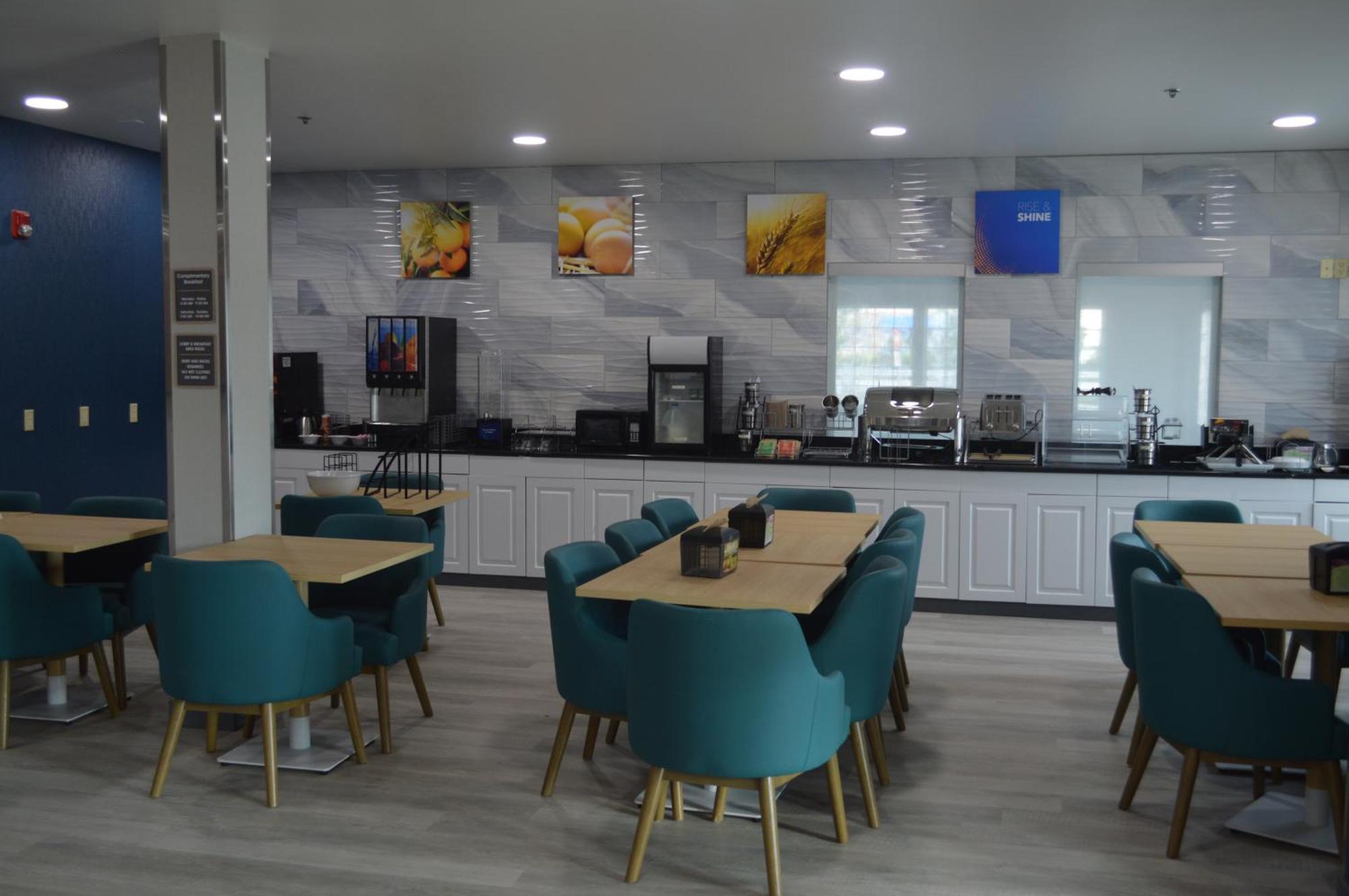 Comfort Inn & Suites Harrisburg-Hershey North Ngoại thất bức ảnh