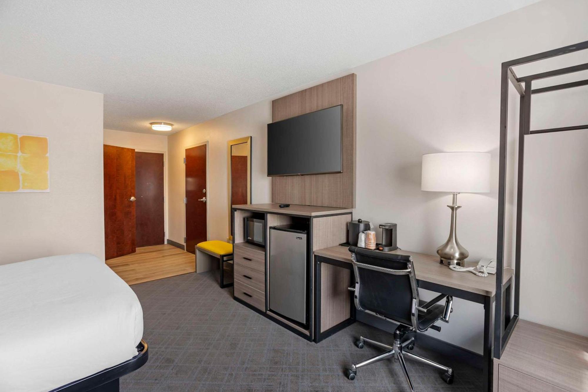 Comfort Inn & Suites Harrisburg-Hershey North Ngoại thất bức ảnh