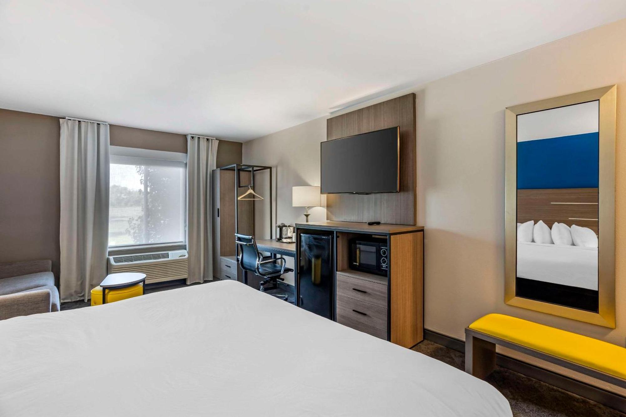 Comfort Inn & Suites Harrisburg-Hershey North Ngoại thất bức ảnh