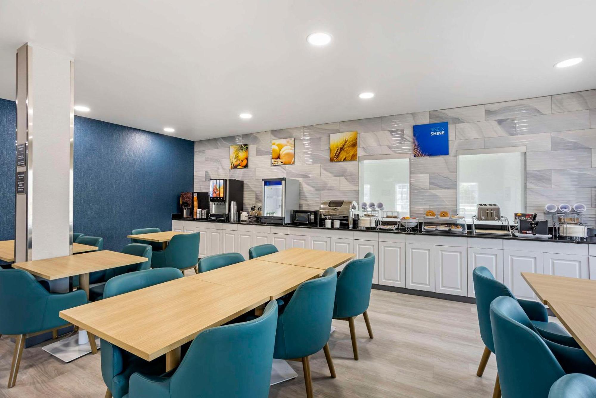 Comfort Inn & Suites Harrisburg-Hershey North Ngoại thất bức ảnh