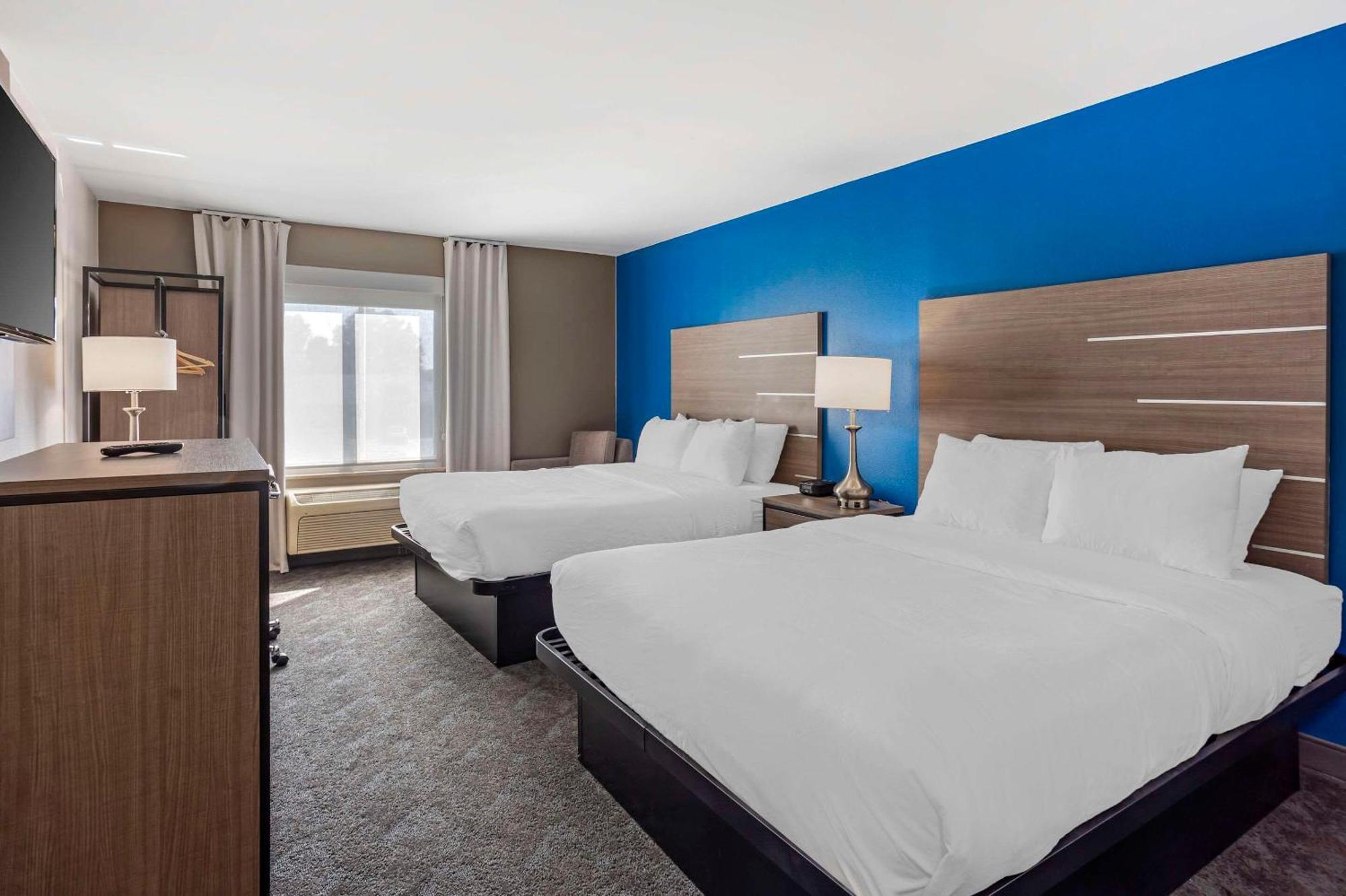 Comfort Inn & Suites Harrisburg-Hershey North Ngoại thất bức ảnh